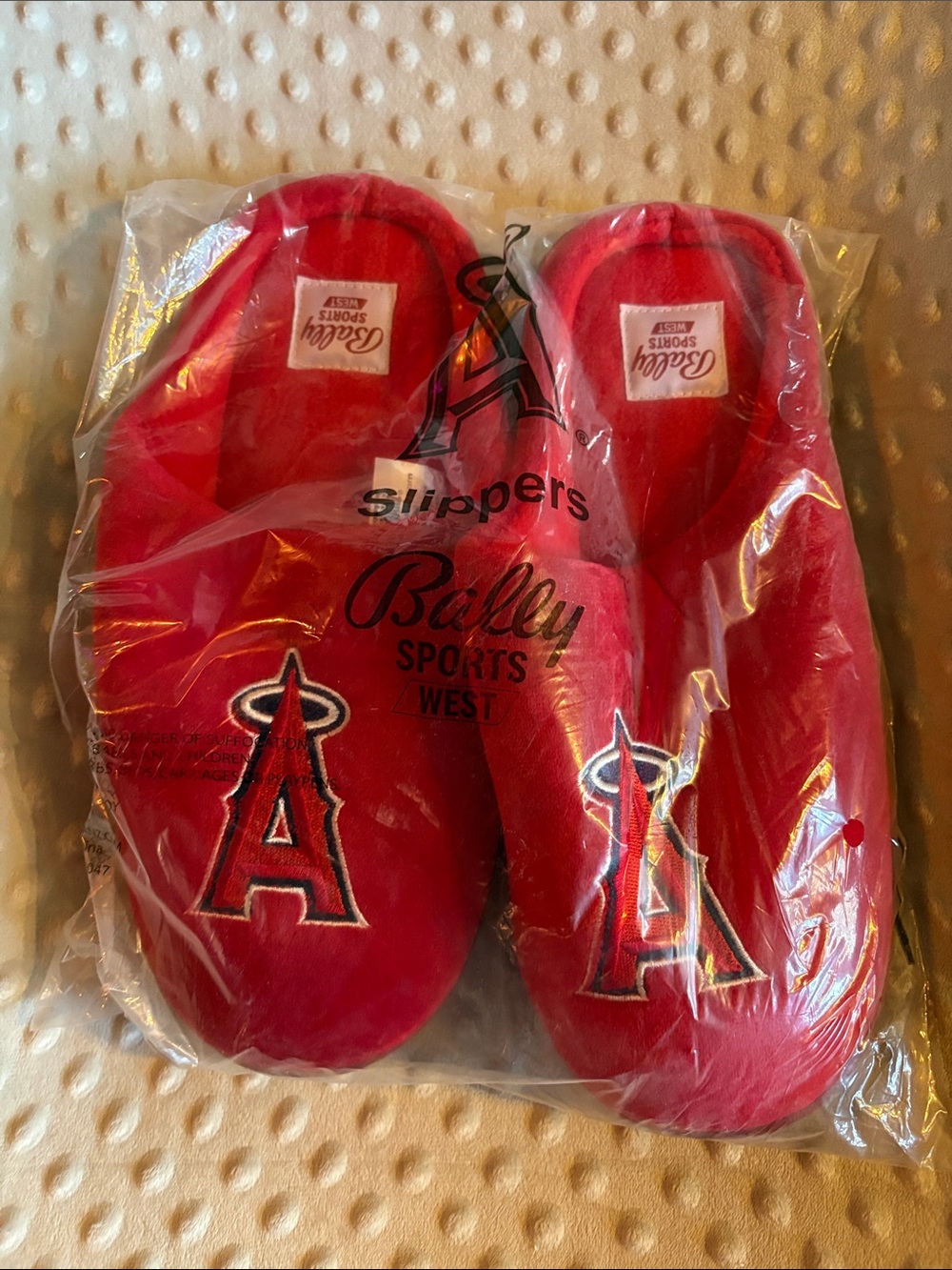 Bally Sports Kids Red Slippers with Los Angeles Angels Logo
